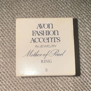 Avon Fashion Accents Mother-of-Pearl Ring